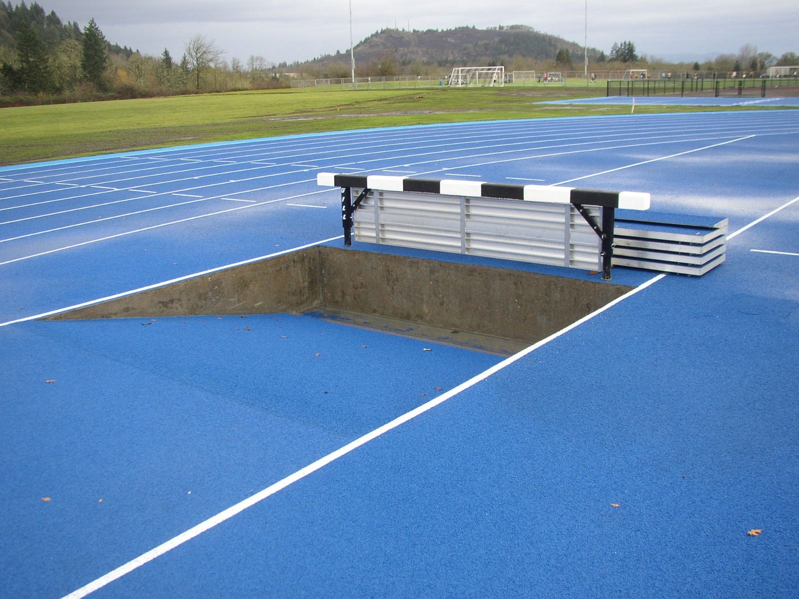 Gill Athletics Aluminum Steeplechase Water Jump Barrier Seal