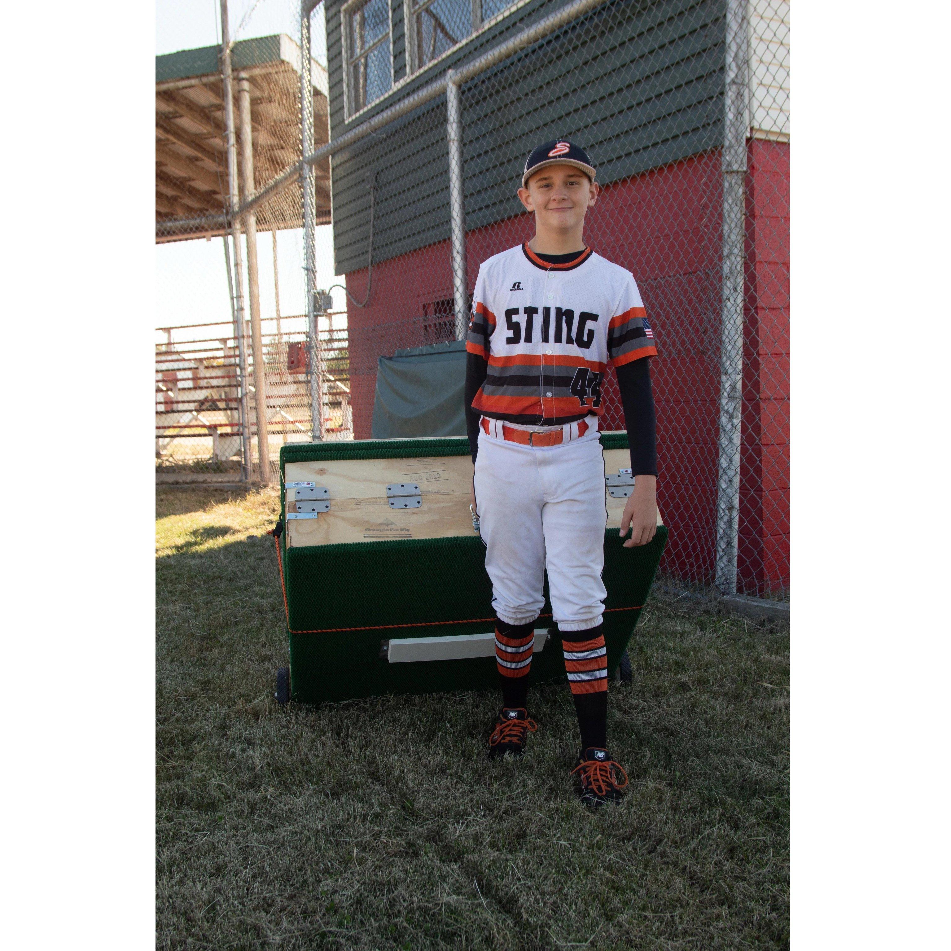 8" Extra Wide Portable Pitching Mound