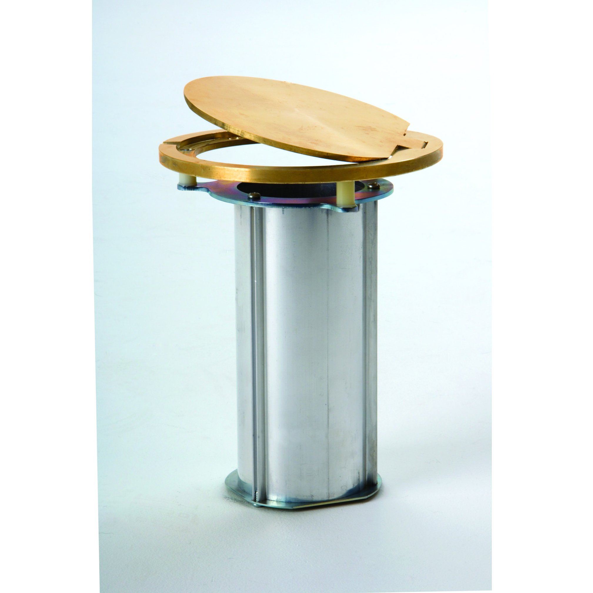 Bison Floating Floor Socket with Hinged Brass Floor Plate - Pitch Pro Direct