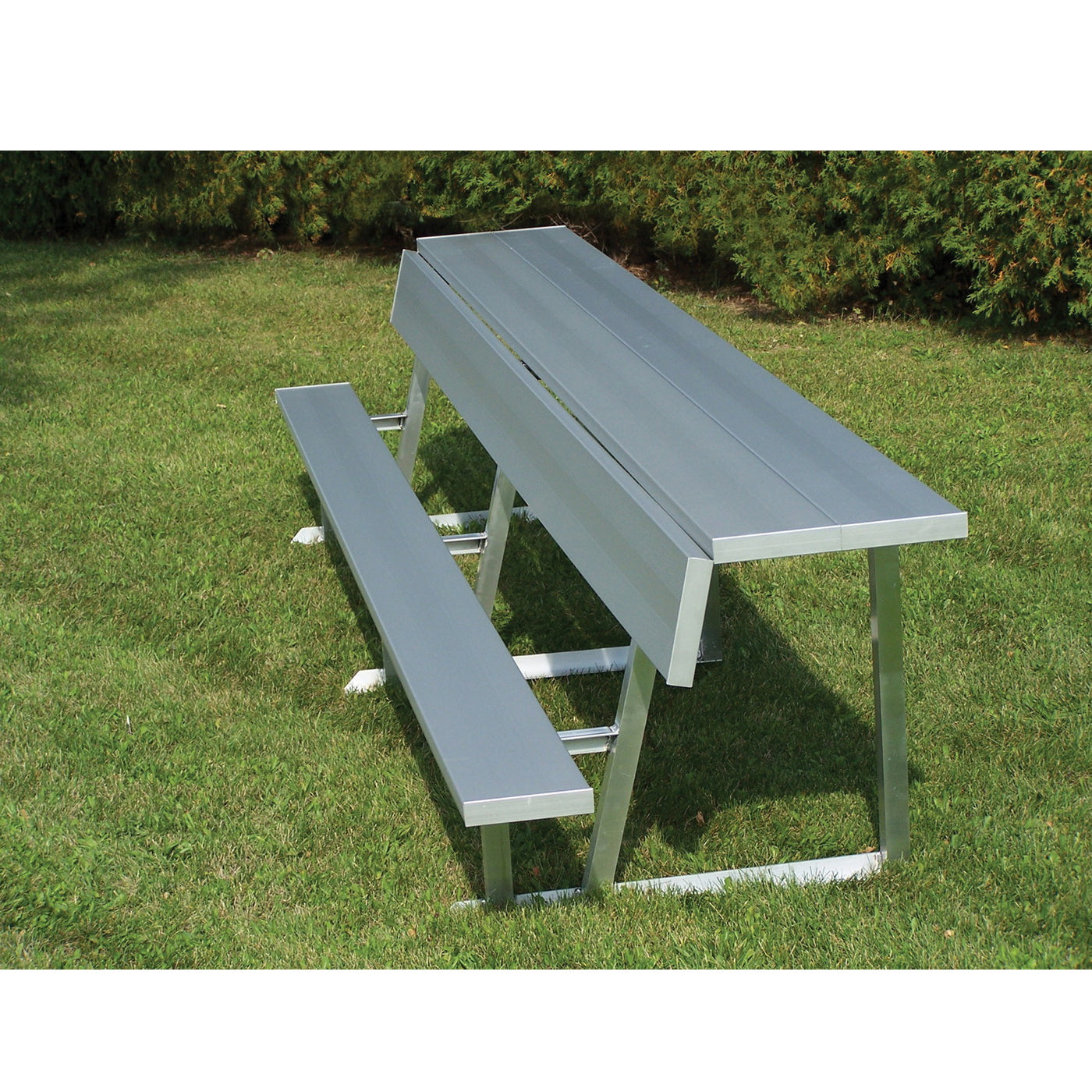 trigon sports 15 portable team bench with back and shelf